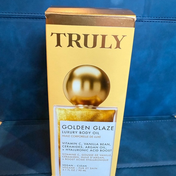 TRULY Golden Glaze Body Oil with Vanilla and Argan - Picture 1 of 6